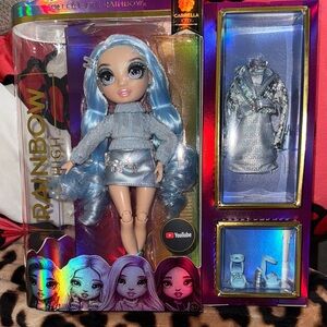 MGA Rainbow High Gabriella ICELY doll figure w/ extra dress + shoes NIB